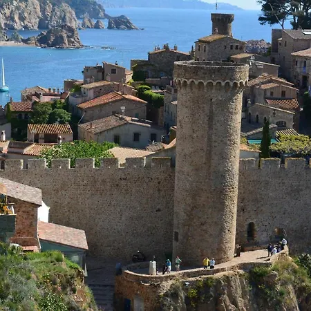 Апартаменты Luxury Rocamar - Primera Linea De Mar-terraza Тосса-де-Мар